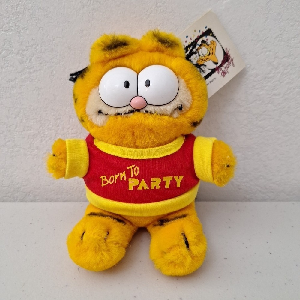 NWT Vintage‎ Dakin Garfield 1981 Plush Stuffed Animal Born to Party Red T-SHIRT